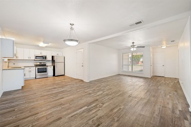 706 Goodyear Street, Irving, TX 75062
