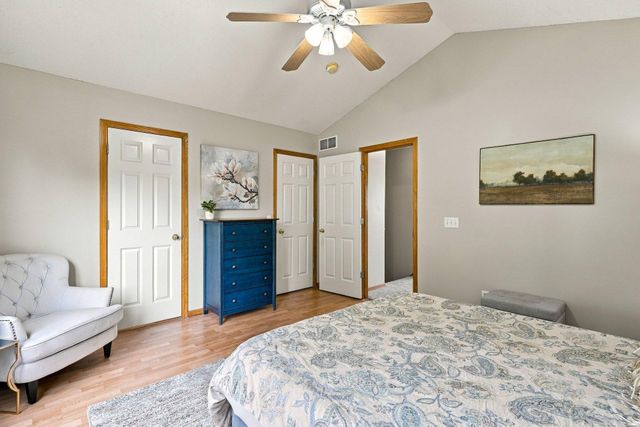 6621 Carlisle Curve, Shakopee, MN 55379