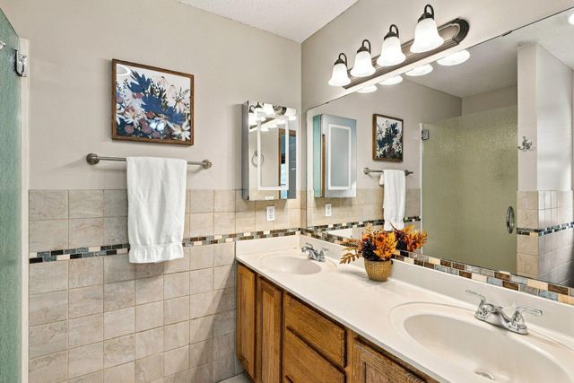 6621 Carlisle Curve, Shakopee, MN 55379