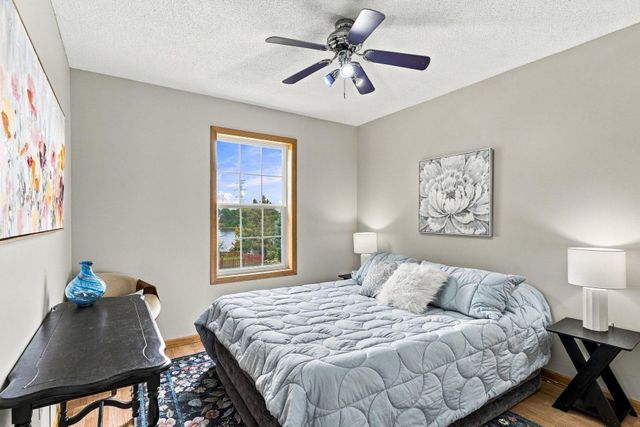 6621 Carlisle Curve, Shakopee, MN 55379