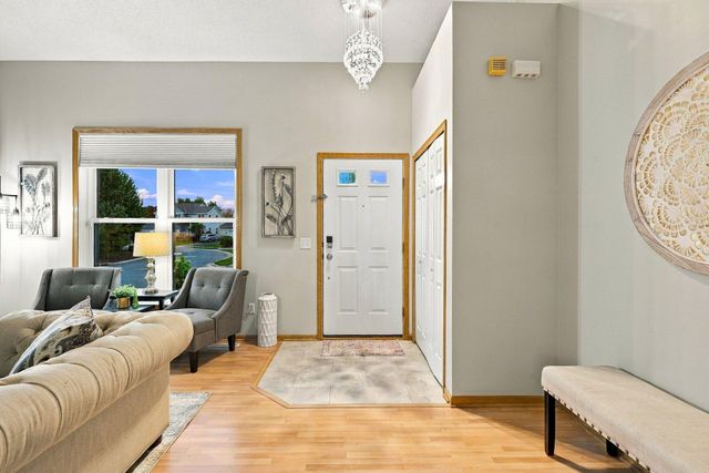 6621 Carlisle Curve, Shakopee, MN 55379