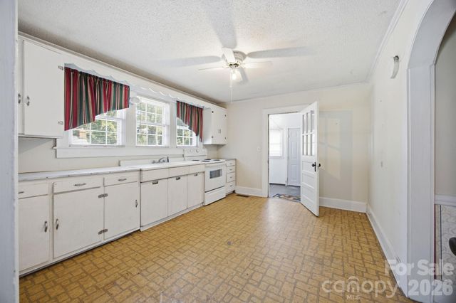 8285 Us Highway 52 Highway, Rockwell, NC 28138