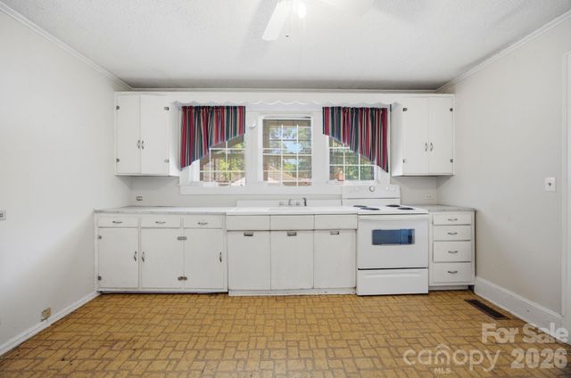 8285 Us Highway 52 Highway, Rockwell, NC 28138