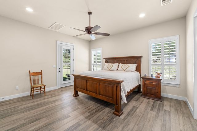 337 Golden Eagle LN, Dripping Springs, TX 78620