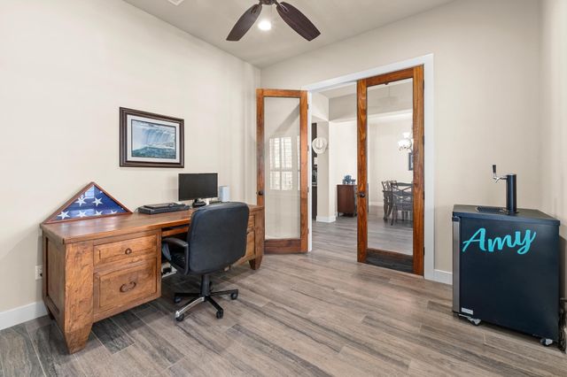337 Golden Eagle LN, Dripping Springs, TX 78620