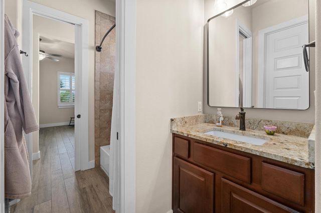 337 Golden Eagle LN, Dripping Springs, TX 78620