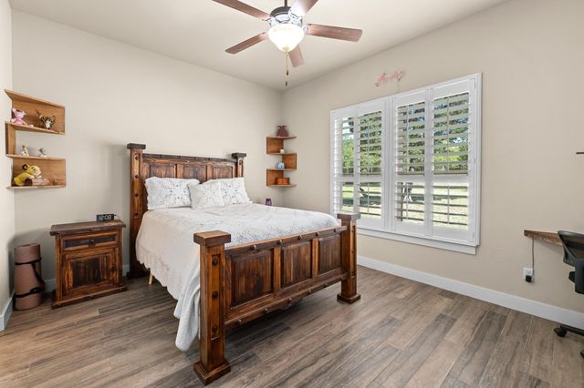 337 Golden Eagle LN, Dripping Springs, TX 78620