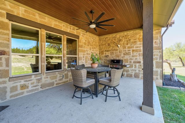 337 Golden Eagle LN, Dripping Springs, TX 78620