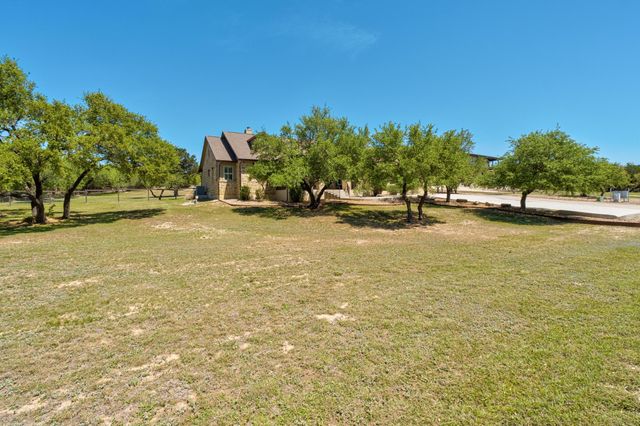 337 Golden Eagle LN, Dripping Springs, TX 78620