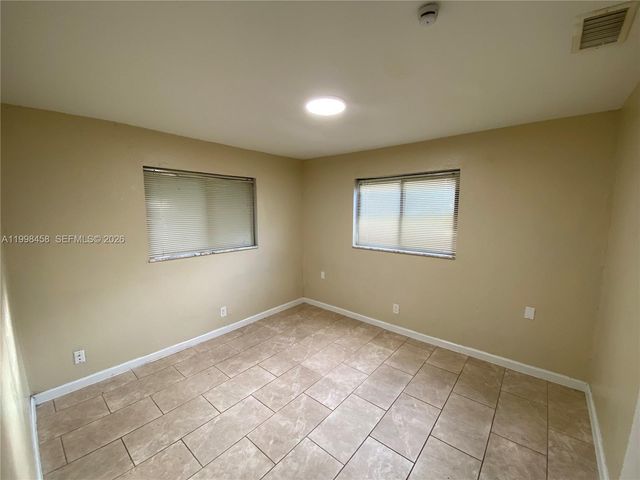 5940 NW 20th St 44, Lauderhill, FL 33313