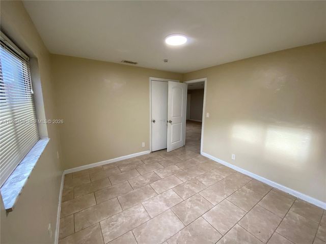 5940 NW 20th St 44, Lauderhill, FL 33313