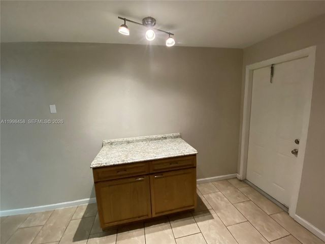 5940 NW 20th St 44, Lauderhill, FL 33313