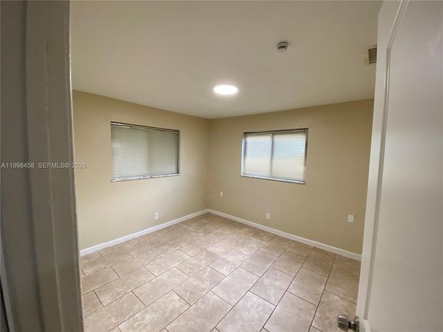5940 NW 20th St 44, Lauderhill, FL 33313