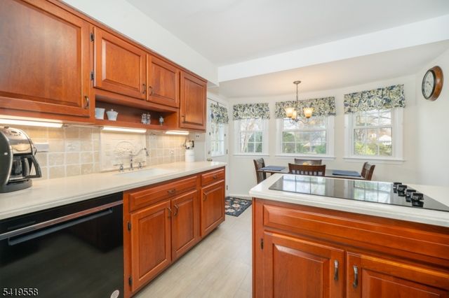 199 Hickson Dr, New Providence Boro, NJ 07974