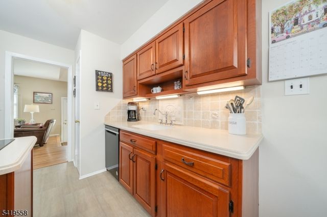 199 Hickson Dr, New Providence Boro, NJ 07974