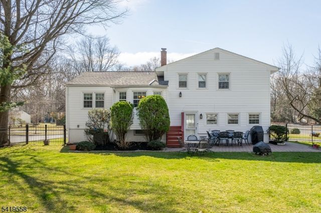 199 Hickson Dr, New Providence Boro, NJ 07974