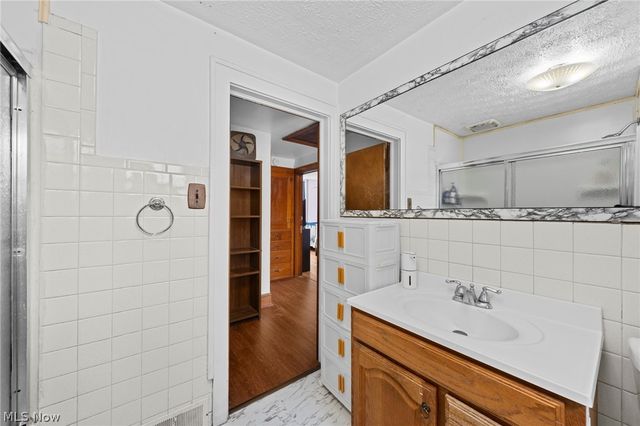 819 Keeney Street, Akron, OH 44310