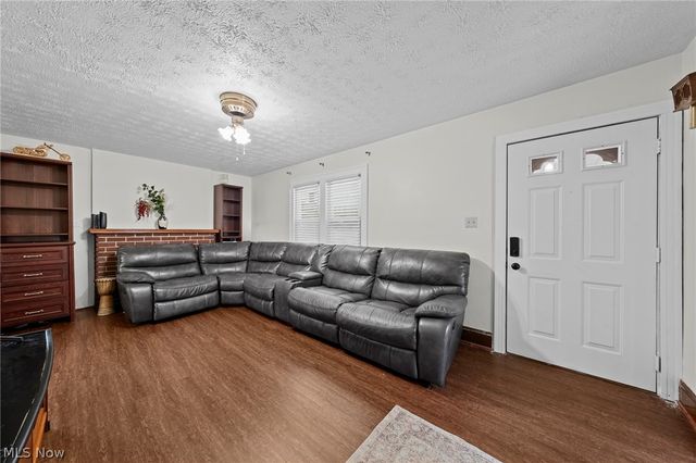 819 Keeney Street, Akron, OH 44310
