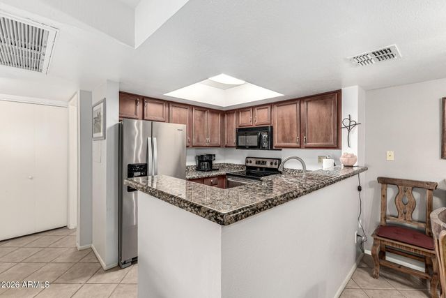 5757 W EUGIE Avenue 1027, Glendale, AZ 85304