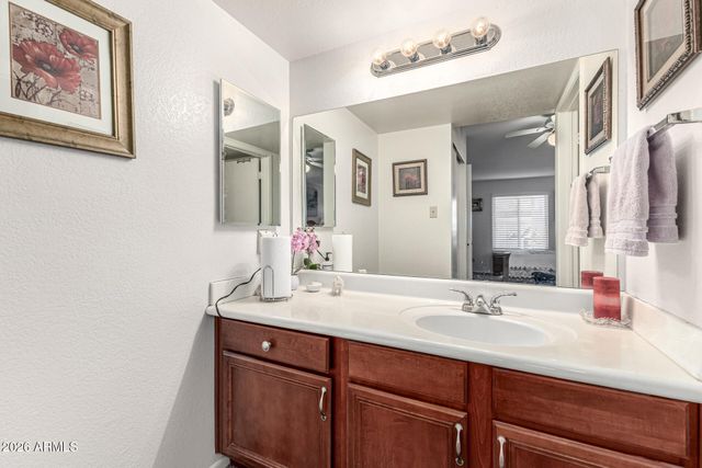 5757 W EUGIE Avenue 1027, Glendale, AZ 85304