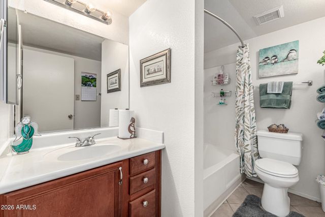 5757 W EUGIE Avenue 1027, Glendale, AZ 85304