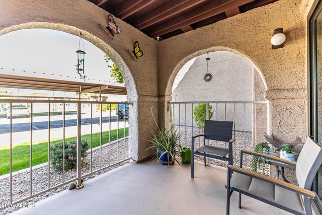 5757 W EUGIE Avenue 1027, Glendale, AZ 85304