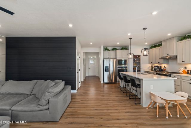 112 Glenmoor Path, Moyock, NC 27958