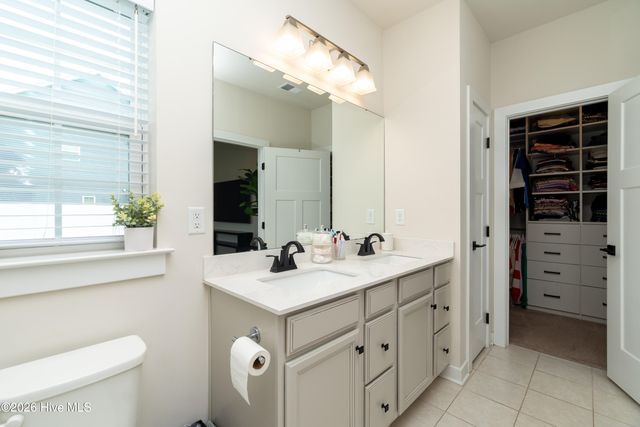 112 Glenmoor Path, Moyock, NC 27958