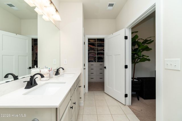 112 Glenmoor Path, Moyock, NC 27958