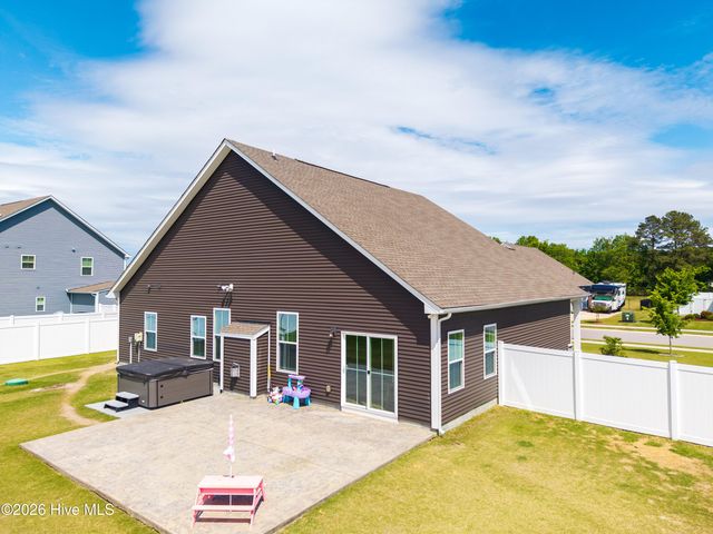 112 Glenmoor Path, Moyock, NC 27958