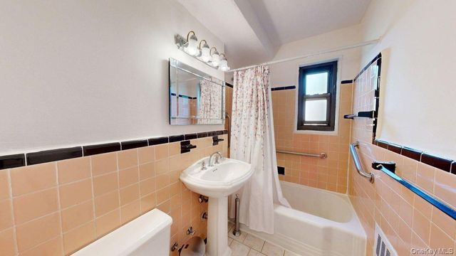 199-41 19 Avenue UNIT 2 -141, Whitestone, NY 11357
