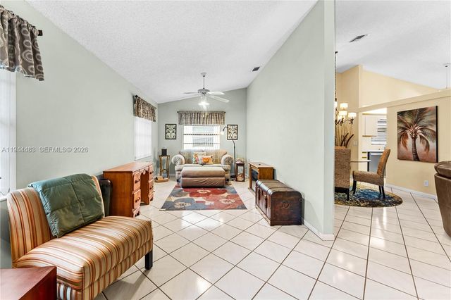 5329 Garrett Ln, West Palm Beach, FL 33417