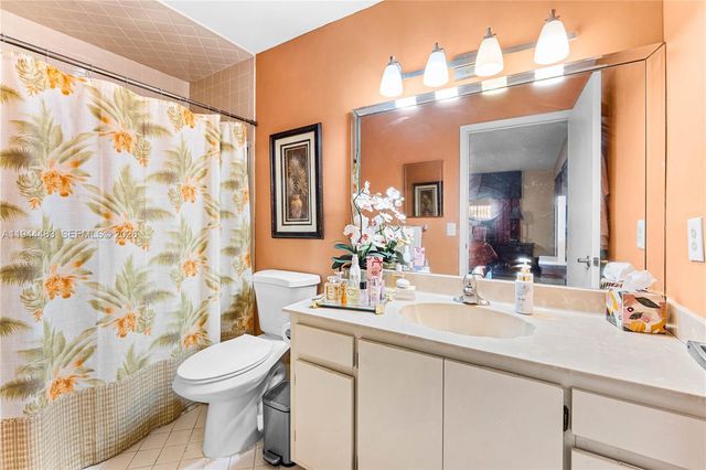 5329 Garrett Ln, West Palm Beach, FL 33417