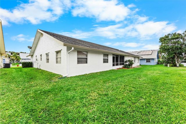 5329 Garrett Ln, West Palm Beach, FL 33417