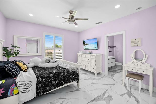 470 SE PINE Road, Port St. Lucie, FL 34984