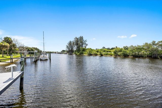 470 SE PINE Road, Port St. Lucie, FL 34984