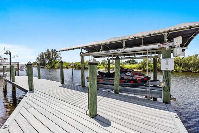 470 SE PINE Road, Port St. Lucie, FL 34984
