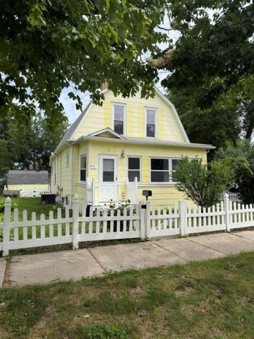 302 Nicollet Avenue, Mankato, MN 56003
