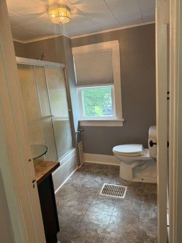 302 Nicollet Avenue, Mankato, MN 56003