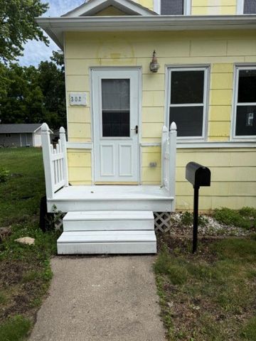 302 Nicollet Avenue, Mankato, MN 56003