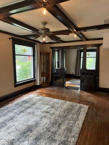 302 Nicollet Avenue, Mankato, MN 56003