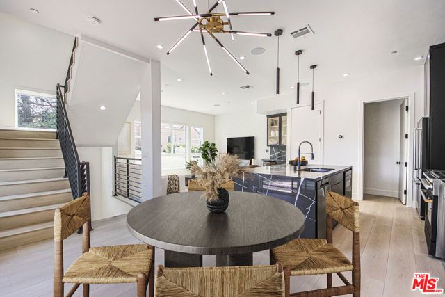 1815 Barry Avenue, Los Angeles, CA 90025