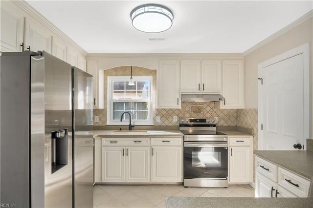 331 Malden LN, Newport News, VA 23602