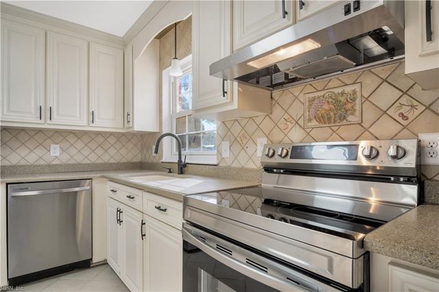 331 Malden LN, Newport News, VA 23602