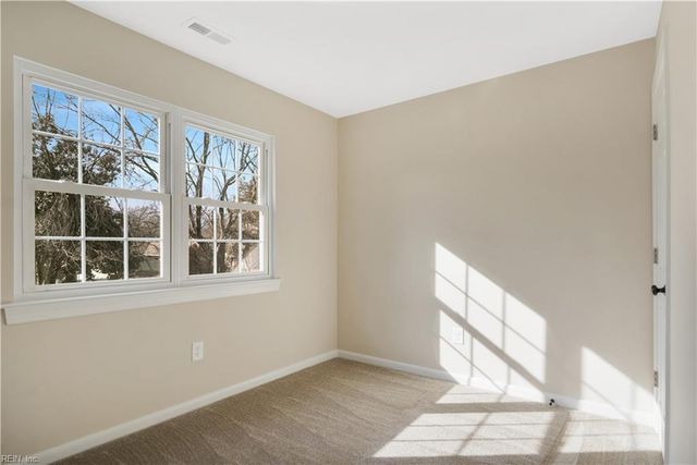 331 Malden LN, Newport News, VA 23602