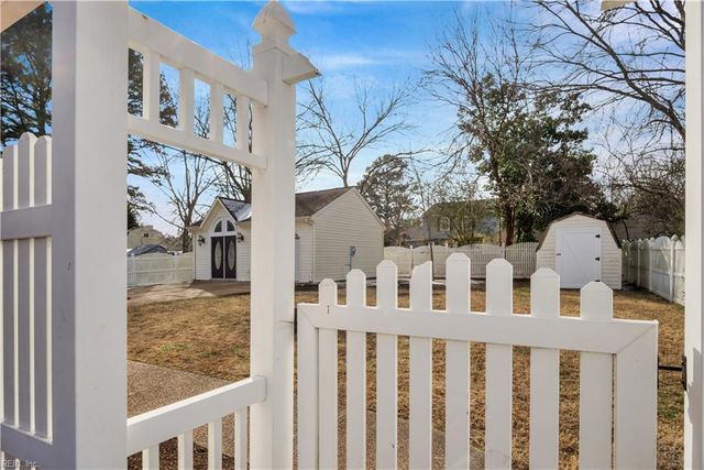 331 Malden LN, Newport News, VA 23602