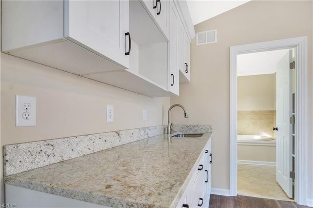 331 Malden LN, Newport News, VA 23602