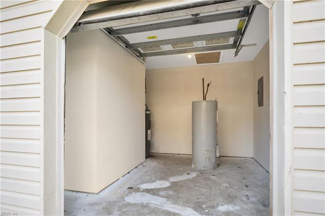 331 Malden LN, Newport News, VA 23602