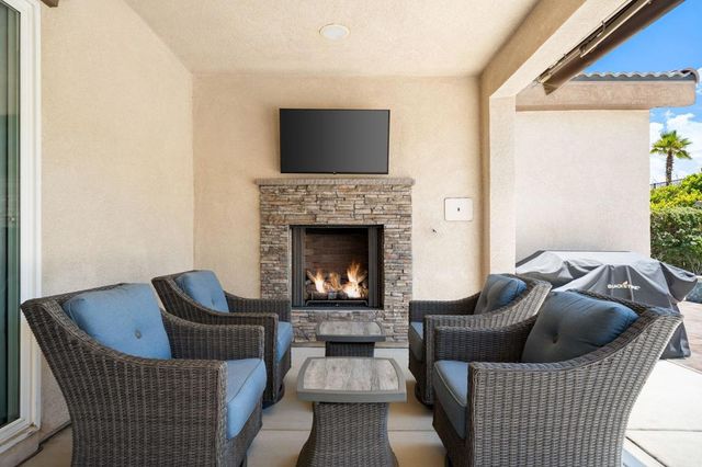 73695 Okeeffe Way, Palm Desert, CA 92211
