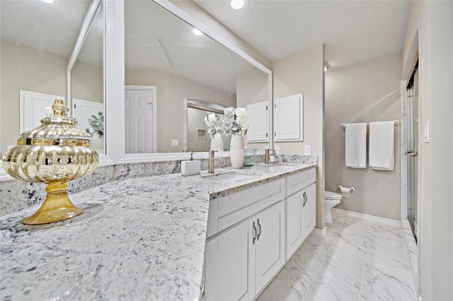 2400 Mccue Road 428, Houston, TX 77056